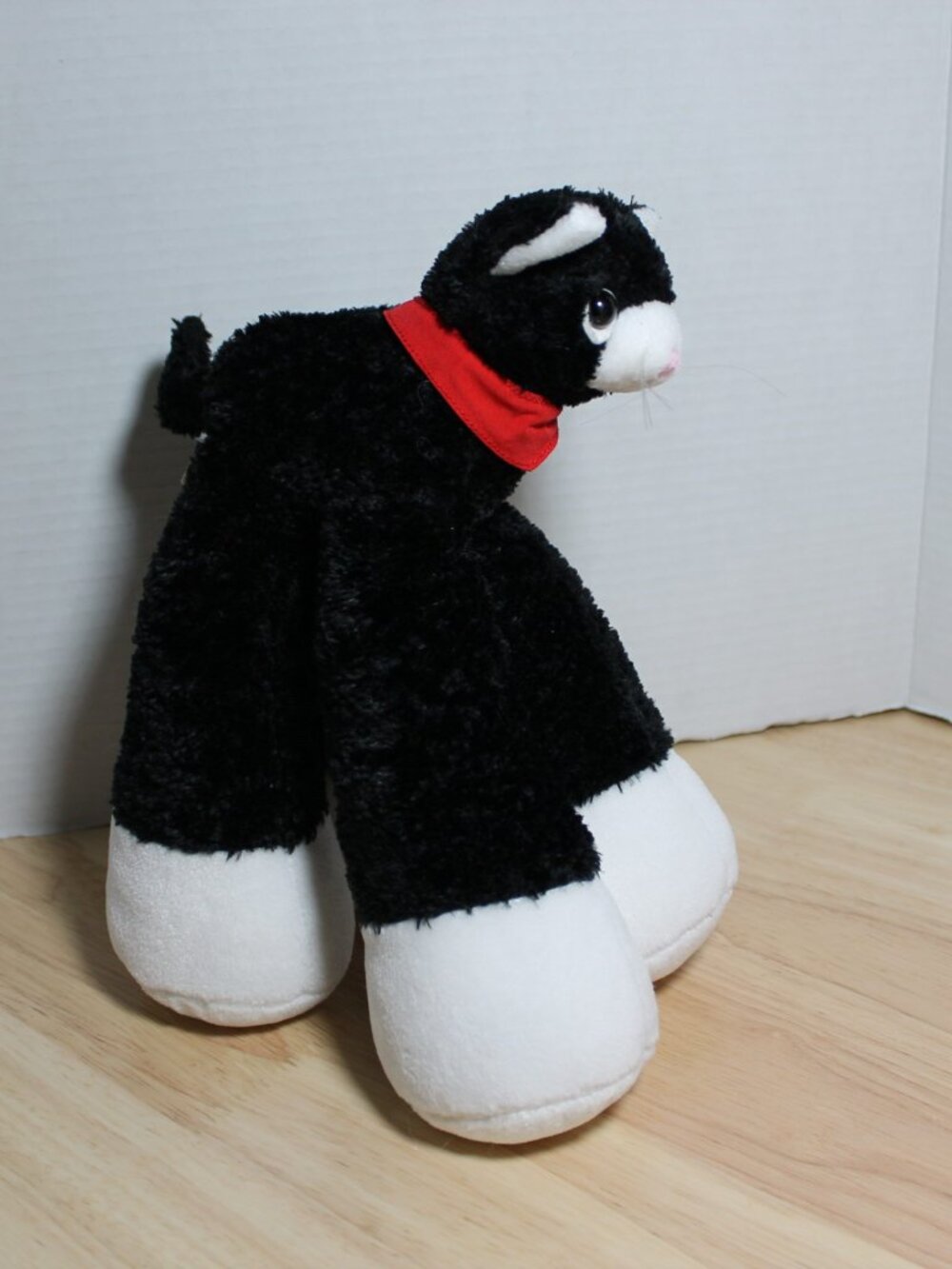 Bestever Cat Kitty Kitten Plush Funny Feet Black & White Cat - Picture 5 of 9